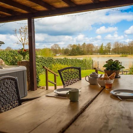 Drents Genieten - Lavendelheide Met Uitzicht Op Het Water Erm エクステリア 写真